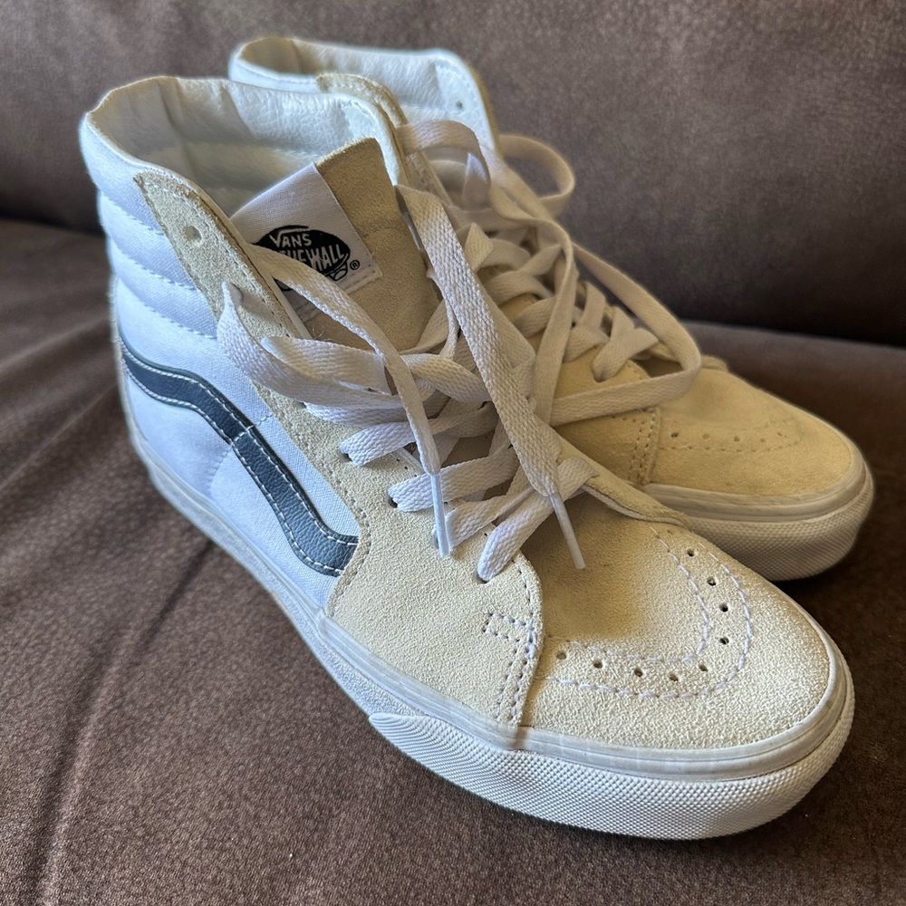 Vans Women's High-Top Sneakers - White and Tan
